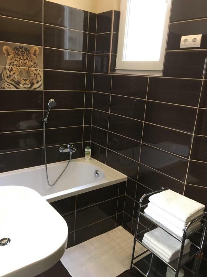 Adam'S Flat Apartment Budapest Ngoại thất bức ảnh